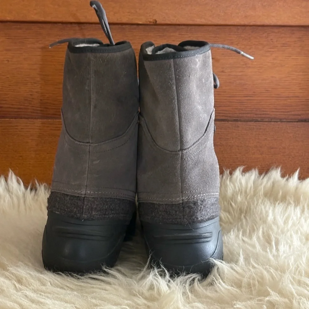 The North Face Gray Shellista IV Roll Down Fleece-Lined Waterproof Winter Boots